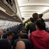 Embarque e o aumento dos germes no avião